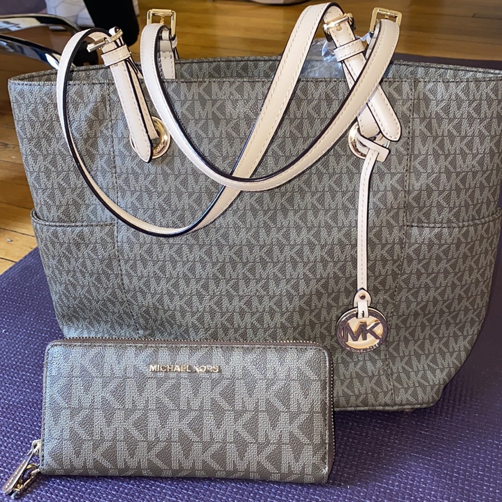 Michael Kors jet set